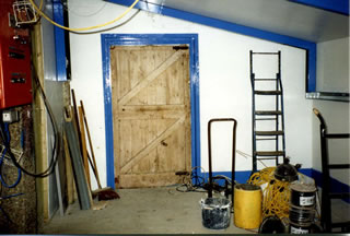 1988 Club workshop construction phase 1 looking towards external door"