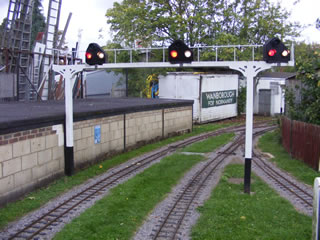 position light shunt signals on gantry immediatly outside HCJ signal box